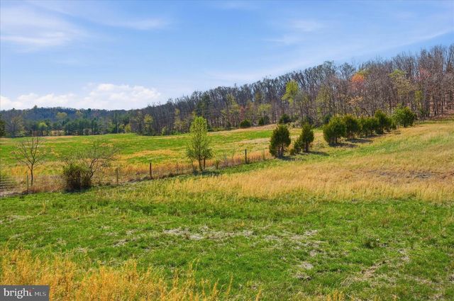 LIGHT RD, Winchester, VA 22603