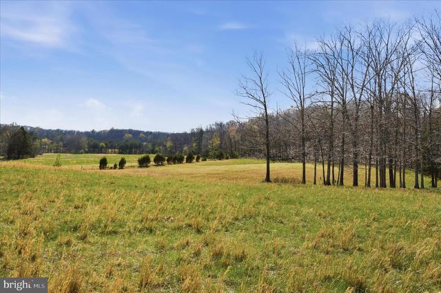 LIGHT RD, Winchester, VA 22603