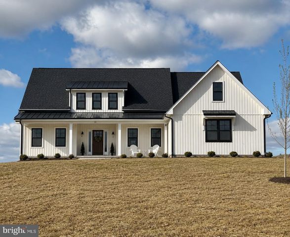 LIGHT RD, Winchester, VA 22603