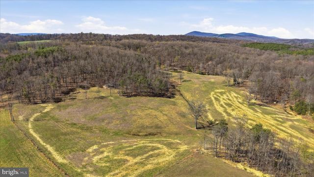 LIGHT RD, Winchester, VA 22603
