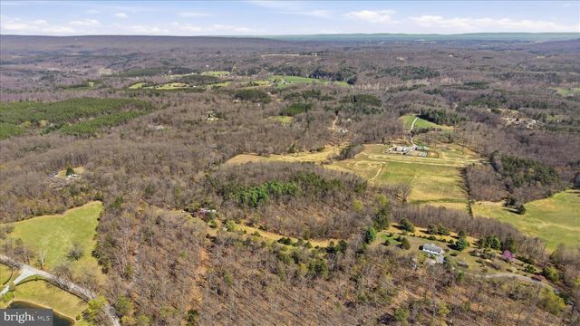 LIGHT RD, Winchester, VA 22603