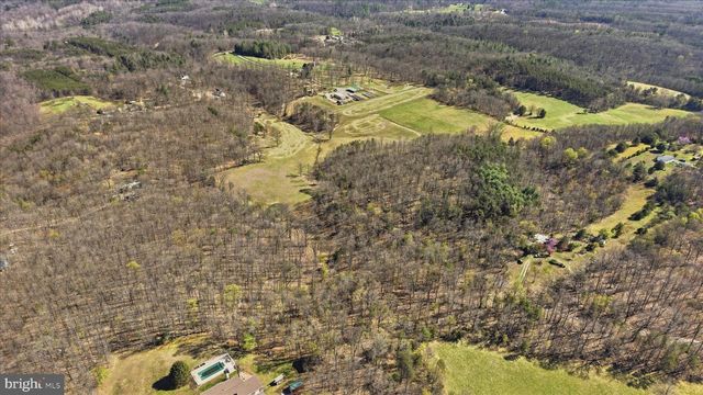 LIGHT RD, Winchester, VA 22603