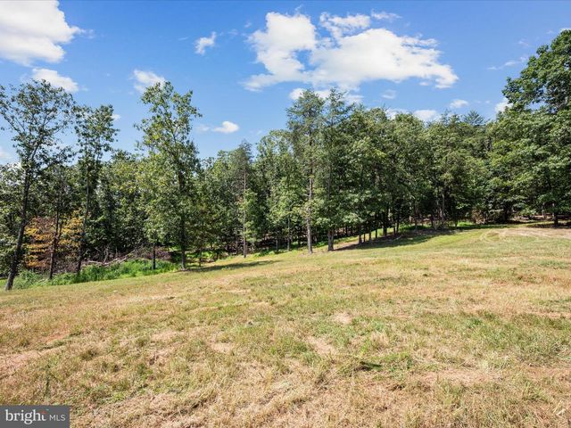 LIGHT RD, Winchester, VA 22603
