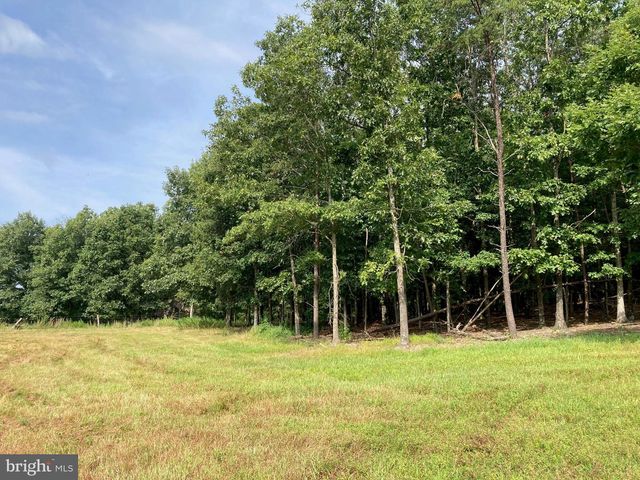 LIGHT RD, Winchester, VA 22603