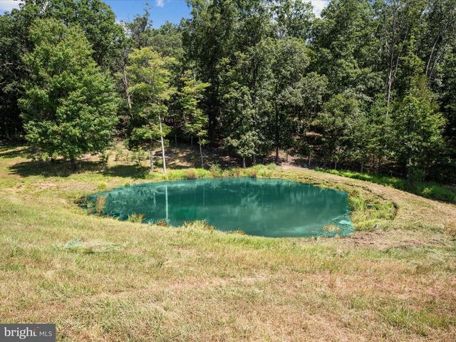 LIGHT RD, Winchester, VA 22603