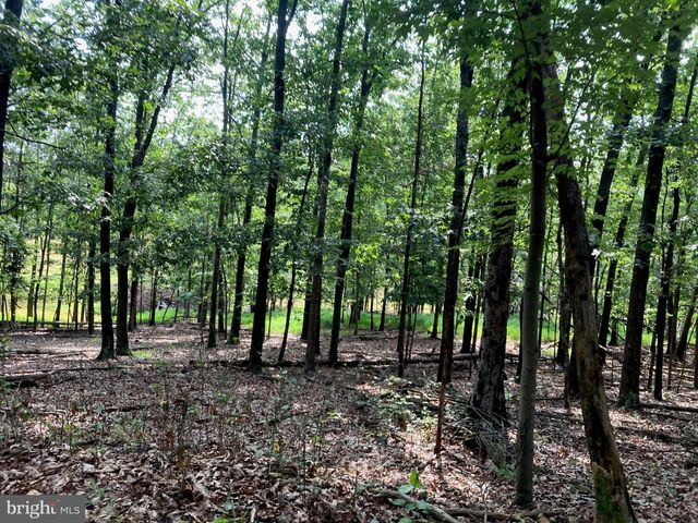 LIGHT RD, Winchester, VA 22603
