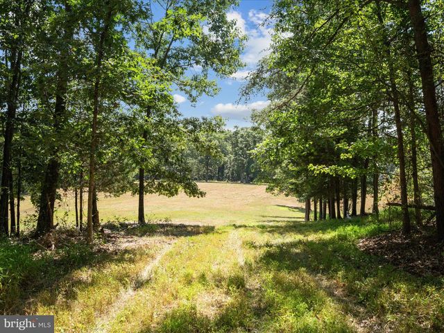 LIGHT RD, Winchester, VA 22603