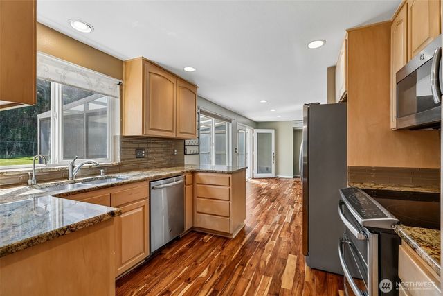 5830 Tulalip Shores Road, Tulalip, WA 98271