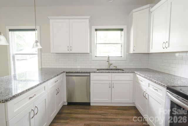 2908 Burgess Drive, Charlotte, NC 28208