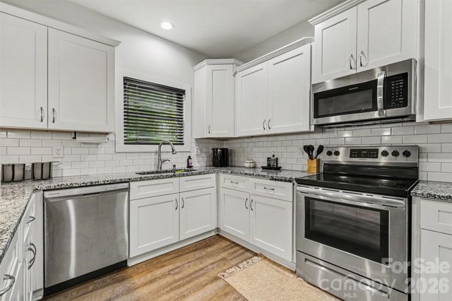 2908 Burgess Drive, Charlotte, NC 28208