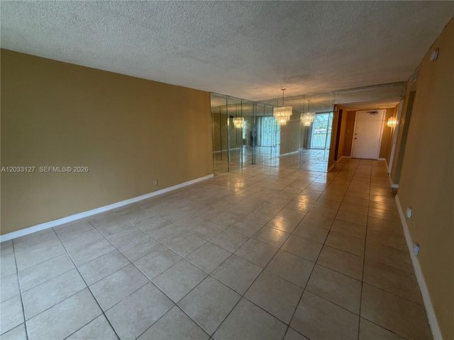 3100 N Course Ln 208, Pompano Beach, FL 33069