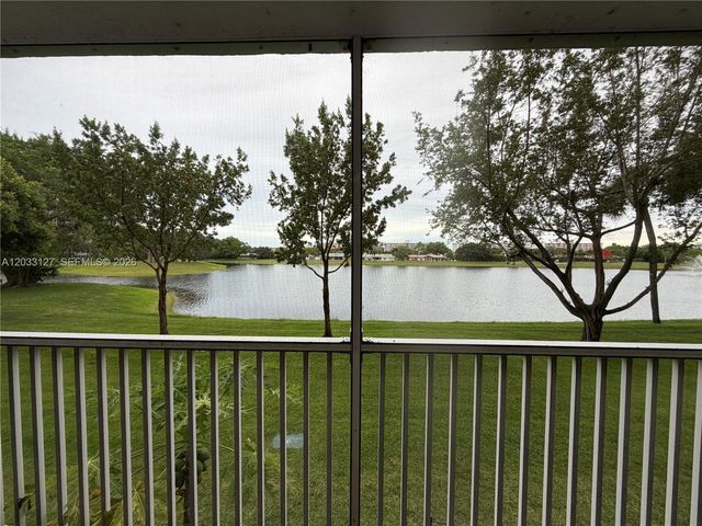 3100 N Course Ln 208, Pompano Beach, FL 33069