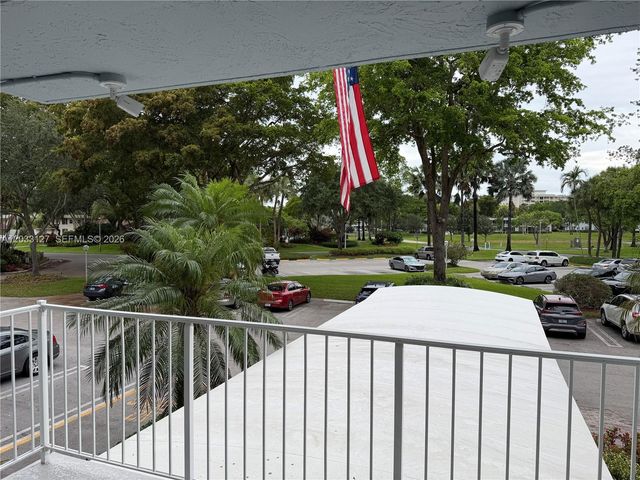 3100 N Course Ln 208, Pompano Beach, FL 33069