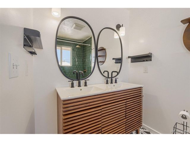 7660 S Sheridan Ct, Littleton, CO 80128