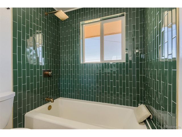 7660 S Sheridan Ct, Littleton, CO 80128