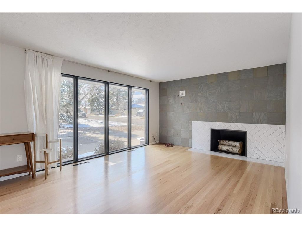 7660 S Sheridan Ct, Littleton, CO 80128