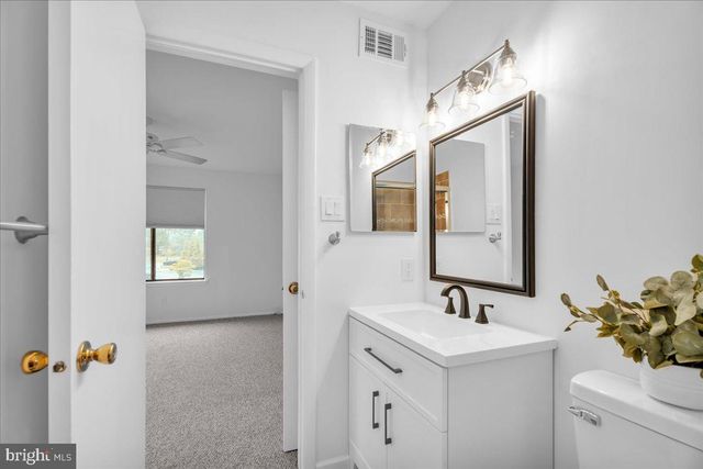 2102 THE WOODS, Cherry Hill, NJ 08003