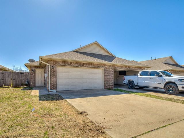116 Ashley Drive 116 and 118, Edmond, OK 73003