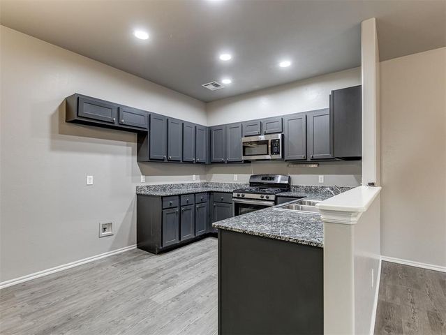 116 Ashley Drive 116 and 118, Edmond, OK 73003