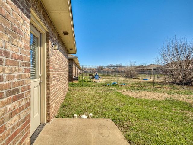 116 Ashley Drive 116 and 118, Edmond, OK 73003