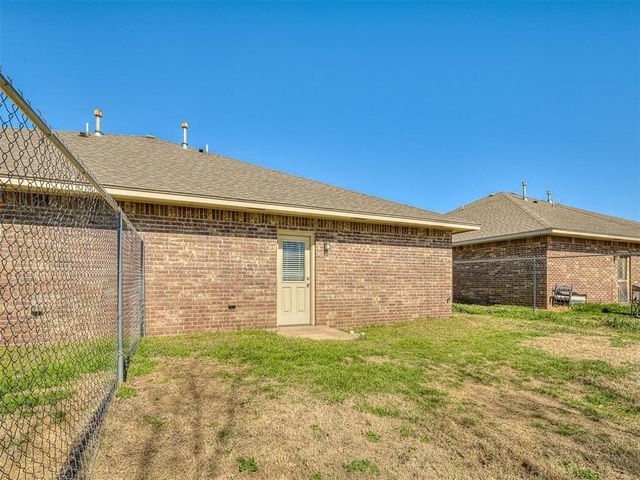 116 Ashley Drive 116 and 118, Edmond, OK 73003