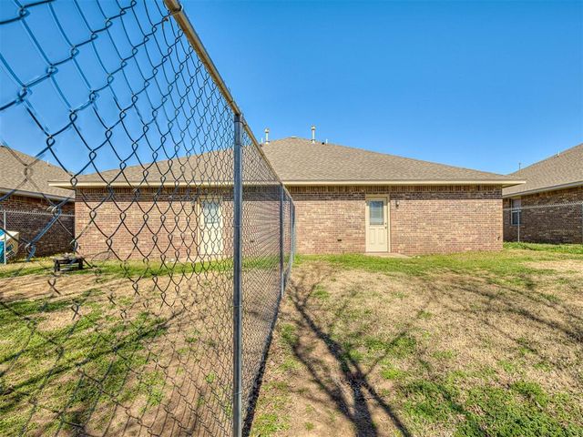 116 Ashley Drive 116 and 118, Edmond, OK 73003