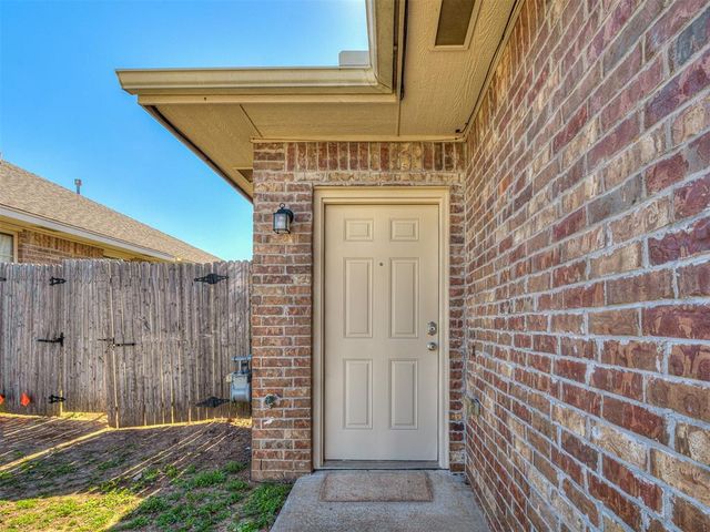 116 Ashley Drive 116 and 118, Edmond, OK 73003