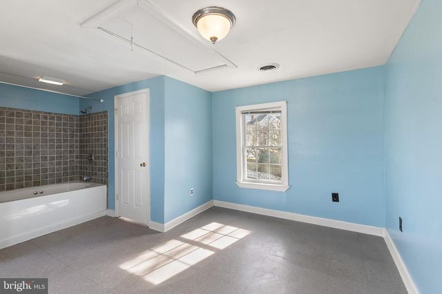 115 E PAGE ST, Luray, VA 22835