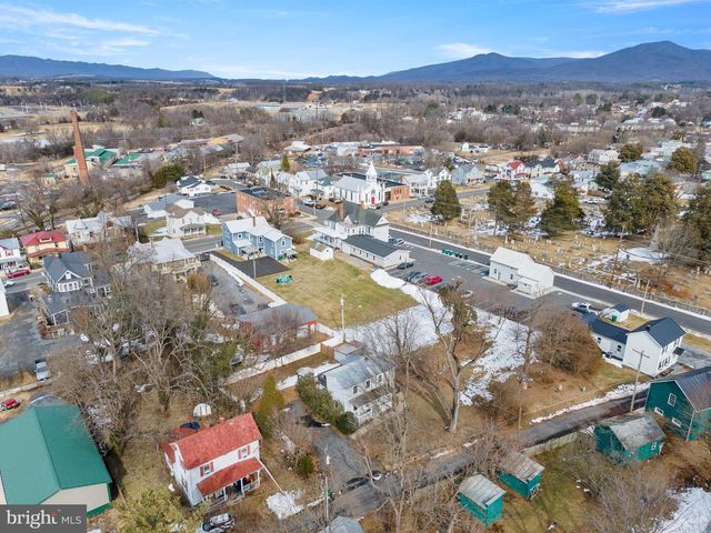 115 E PAGE ST, Luray, VA 22835