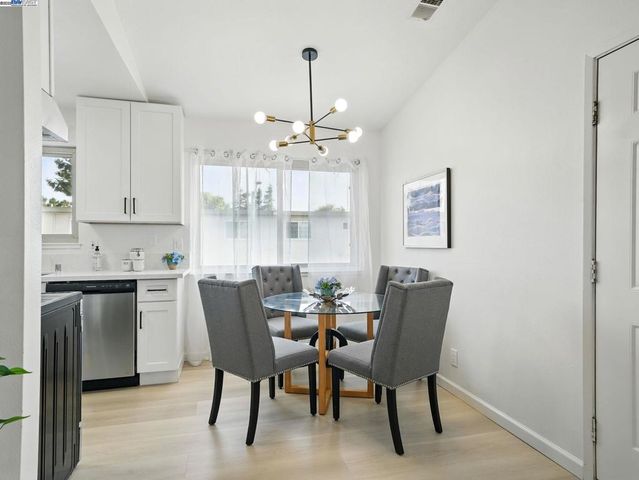 49 Paseo Grande E, San Lorenzo, CA 94580