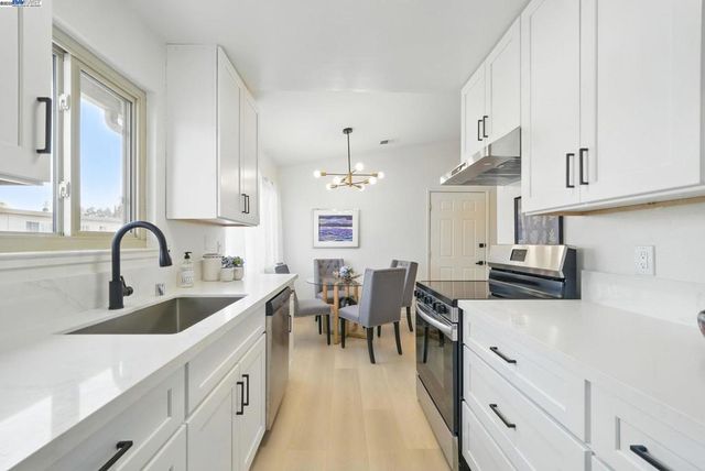 49 Paseo Grande E, San Lorenzo, CA 94580