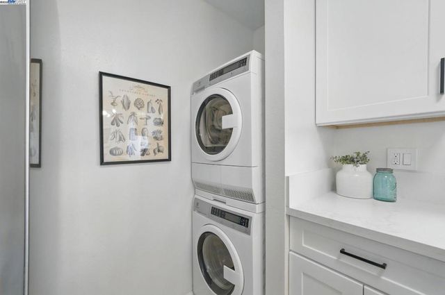 49 Paseo Grande E, San Lorenzo, CA 94580