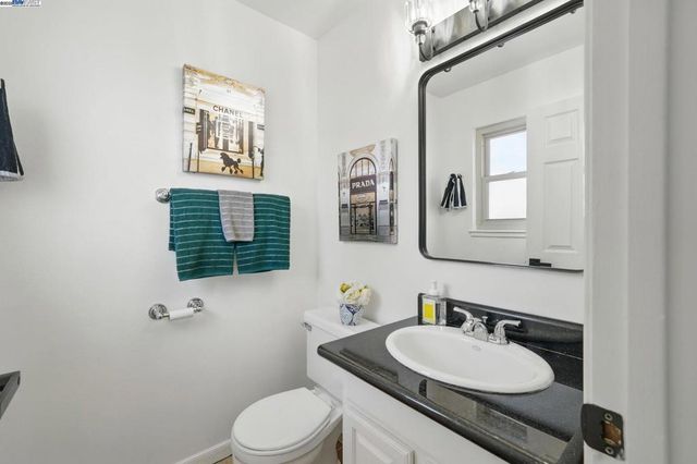 49 Paseo Grande E, San Lorenzo, CA 94580