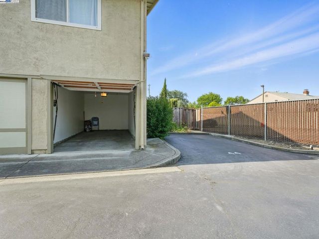 49 Paseo Grande E, San Lorenzo, CA 94580