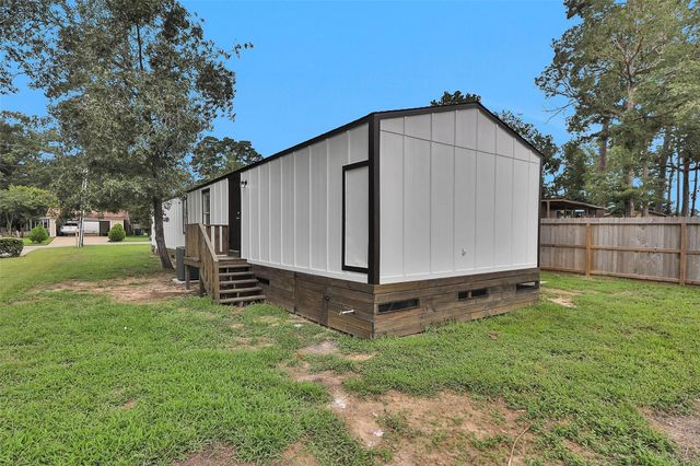 84 Ridgeway Drive, Conroe, TX 77303