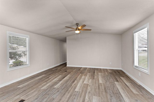 84 Ridgeway Drive, Conroe, TX 77303