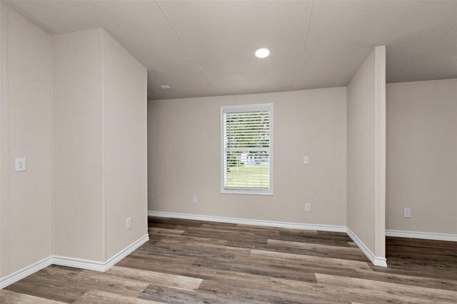 84 Ridgeway Drive, Conroe, TX 77303