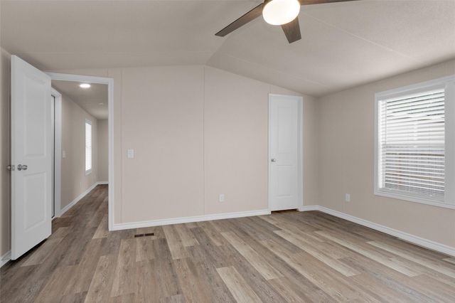 84 Ridgeway Drive, Conroe, TX 77303