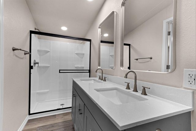 84 Ridgeway Drive, Conroe, TX 77303