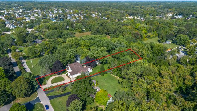 650 W Echo Lane, Palatine, IL 60067