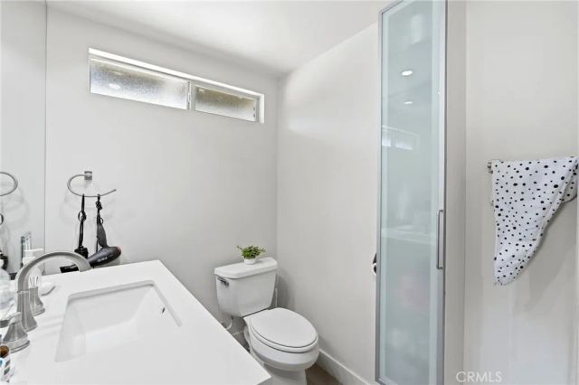 8452 Delco Avenue, Winnetka, CA 91306