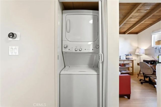 8452 Delco Avenue, Winnetka, CA 91306