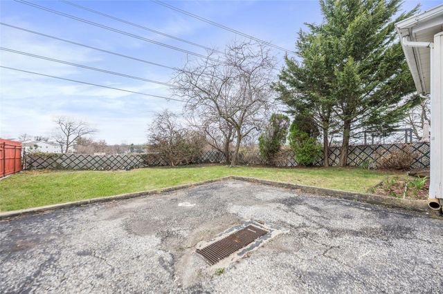 61 Roundhill Drive, Yonkers, NY 10710