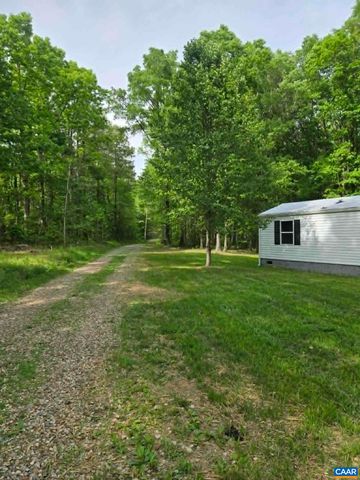 2335 DAVIS HWY, Mineral, VA 23117