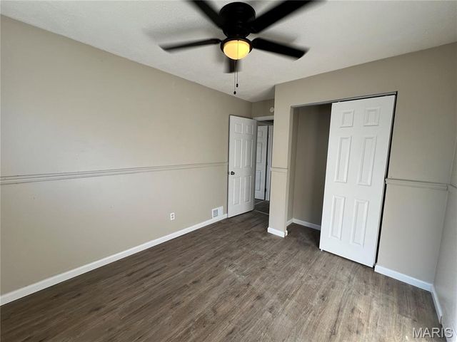 12 Trinity Lane, Florissant, MO 63031