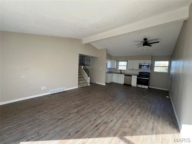 12 Trinity Lane, Florissant, MO 63031