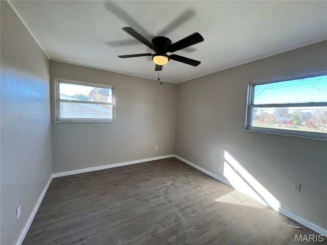 12 Trinity Lane, Florissant, MO 63031