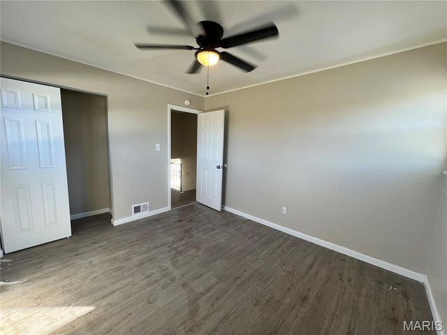 12 Trinity Lane, Florissant, MO 63031