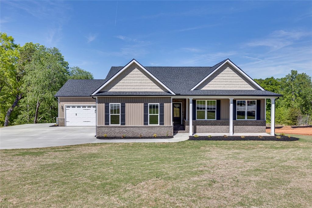 102 Powell Court, Easley, SC 29640