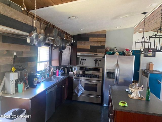 7020 Carline Circle, Anchorage, AK 99502